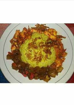 Nasi kuning rice cooker (lauk sederhana)