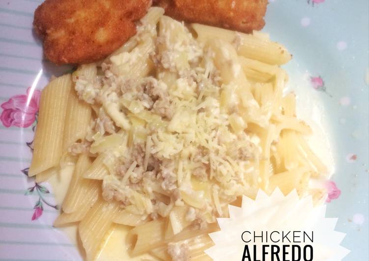 resep lengkap untuk Chicken Alfredo Pasta