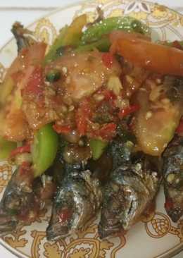 Ikan Asin Dencis Masak Cabe Merah Ijo