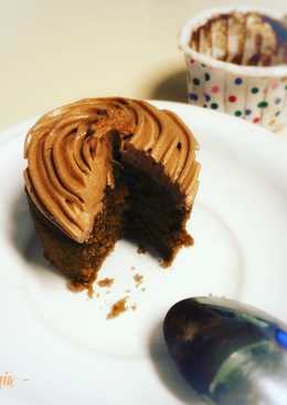 Chocolate Cupcake (smooth butter cake)