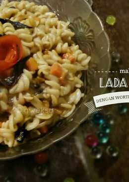 Makaroni Lada Hitam dengan Wortel & Bayam Merah