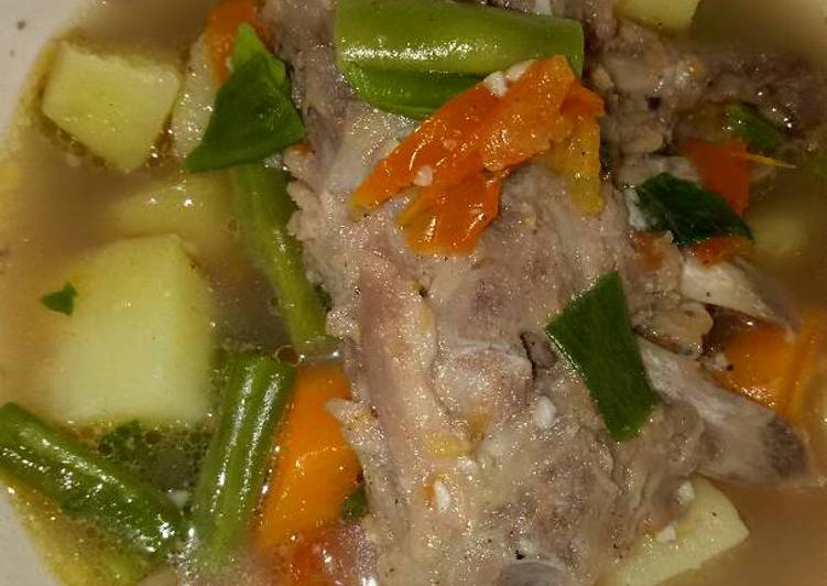 resep lengkap untuk Sop buntut simple