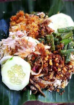 Nasi Kuning Laban Banyu Pinaruh (Bali)