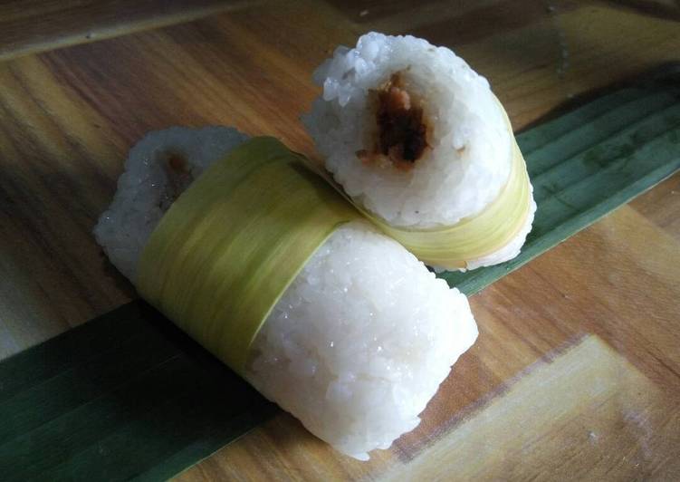 cara membuat Lemper isi Abon Ayam