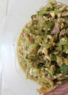 Tumis labu siam, ayam suwir, telor orek