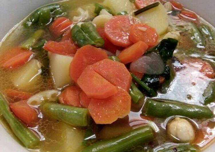 bahan dan cara membuat Sup sayur makaroni