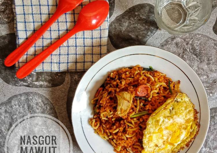  Resep  Nasgor mawut ala mamang pinggir  jalan  oleh Dapur 