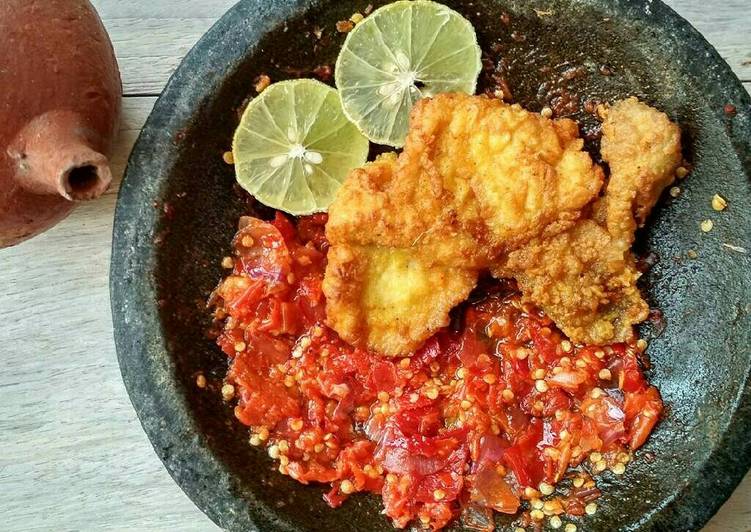  Resep  Ayam  Geprek  Sambal Bawang oleh Rizki Indah Pangesti 