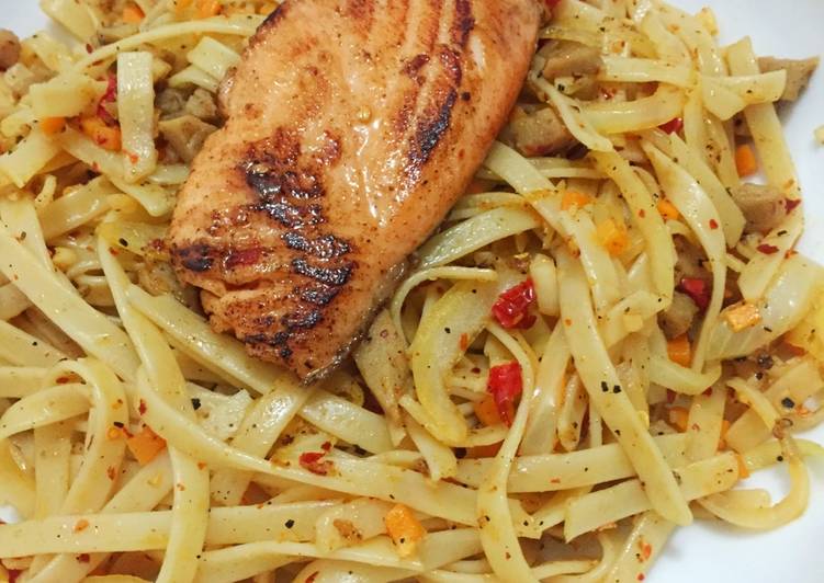 resep masakan Fettuccini Salmon Aglio Olio