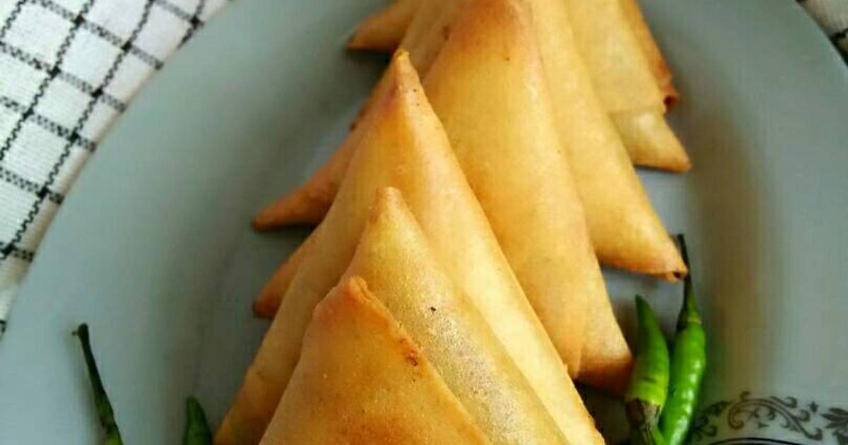 Resep Samosa lezat isi daging ayam dengan bumbu kari oleh 