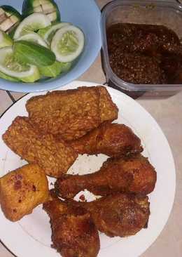 Ayam tempe tahu goreng (ungkep)