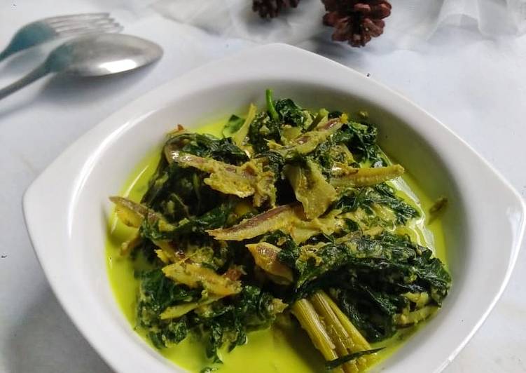 resep masakan Gulai Daun Singkong & Teri (Cabe Rawit)