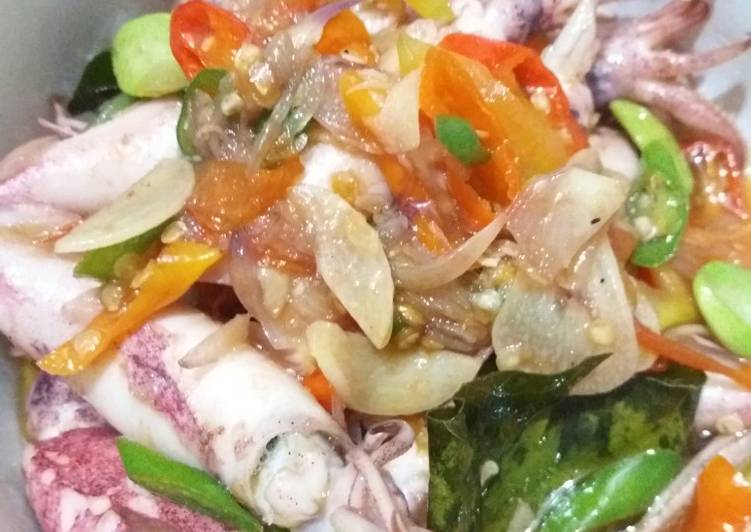 resep lengkap untuk Cumi asin tumis pete