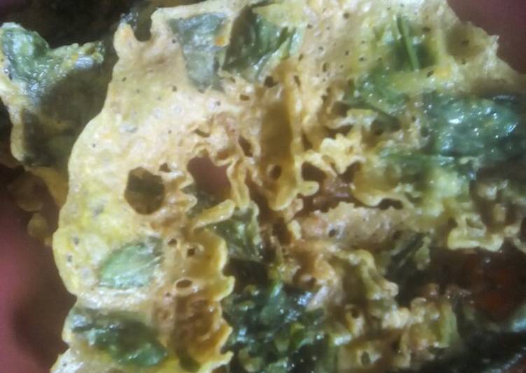 Peyek daun gingseng(no telur no santan) recipe main photo