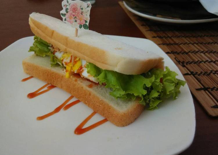 resep makanan Sandwich Chicken Salad (roti isi salad ayam)