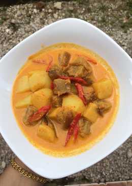 Gulai kikil kentang