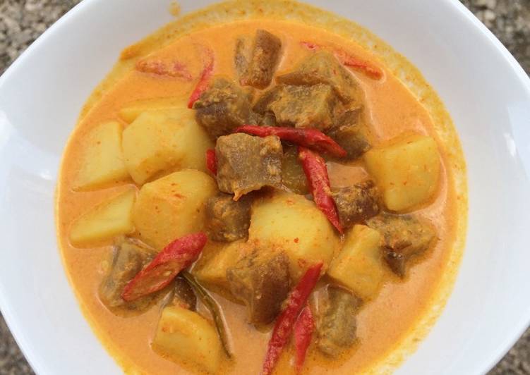 resep lengkap untuk Gulai kikil kentang