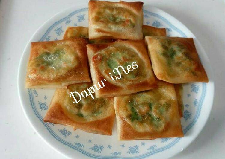 gambar untuk resep Martabak Mini enak Gurih