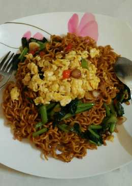 Mie goreng kecap pedas manis gurih