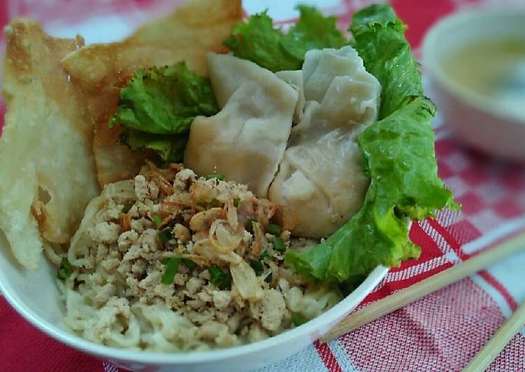 resep makanan Mi Pangsit