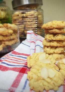 Almond Cheese Vanila Cookies