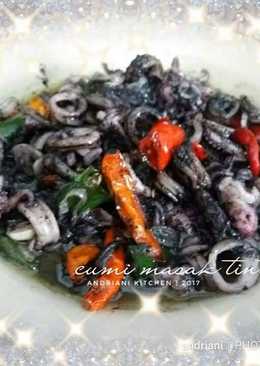 Cumi masak tinta