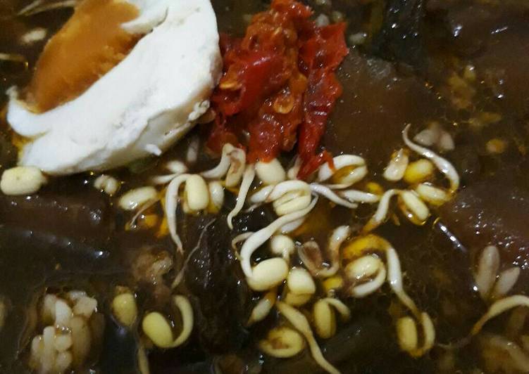 resep lengkap untuk Rawon istimewa