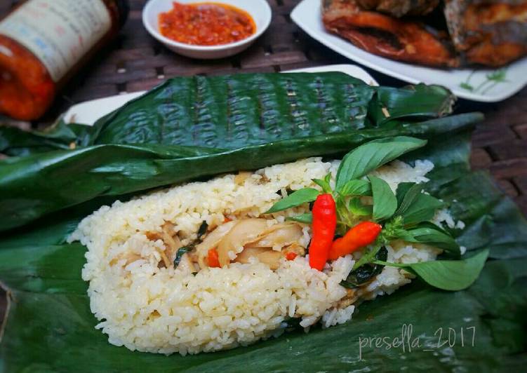 bahan dan cara membuat Nasi bakar jamur #pr_masakanbungkusdaun