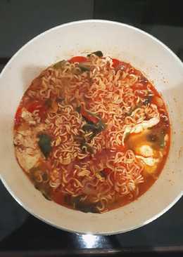 Mie rebus super pedas