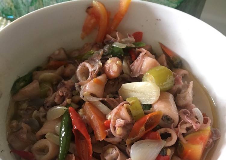 resep lengkap untuk Tumis cumi asin pedas belimbing wuluh