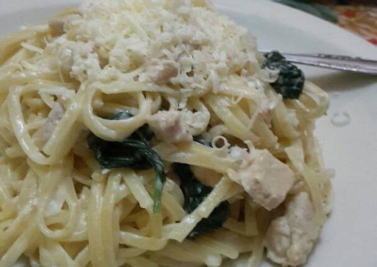 bahan dan cara membuat Fettucini spinach praktis, hemat, dan creamy