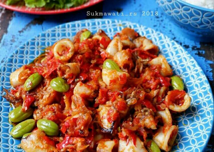 bahan dan cara membuat Cumi Pete Sambal Bawang