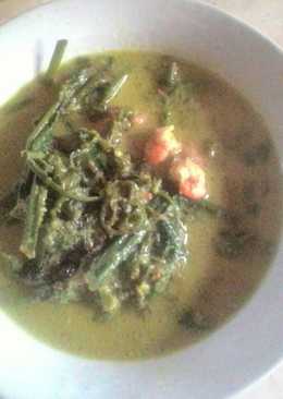Gulai paku/pakis udang pedas