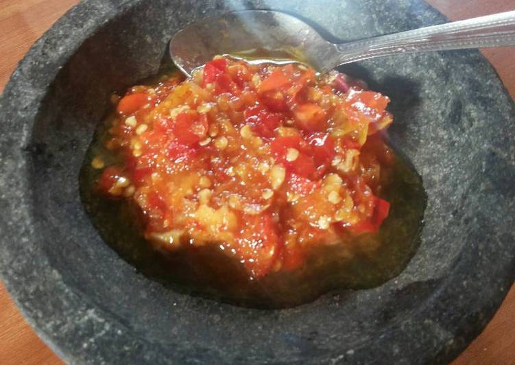 Resep Sambal Ayam penyet pa H. Karso oleh Rika Hafidah 