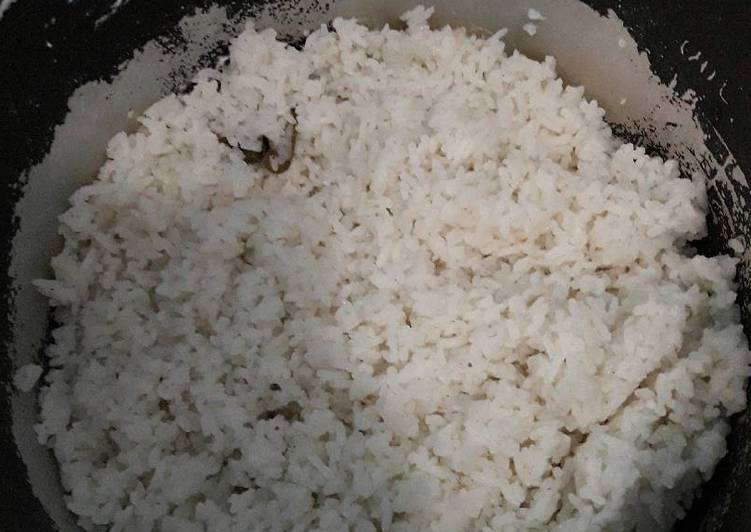 resep Nasi uduk gurih ricecooker
