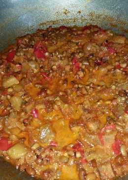 Sambal goreng krecek dan kacang tolo