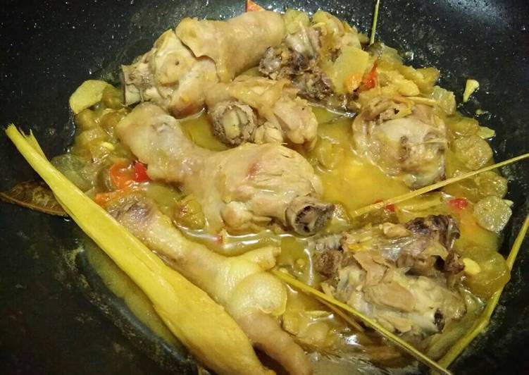 Resep Garang Asem Ayam Dari gita ummu umar