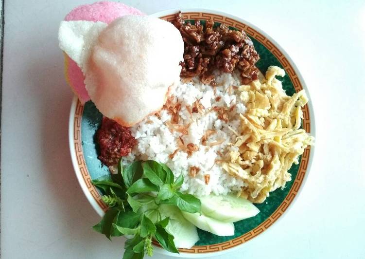 resep lengkap untuk Nasi Uduk