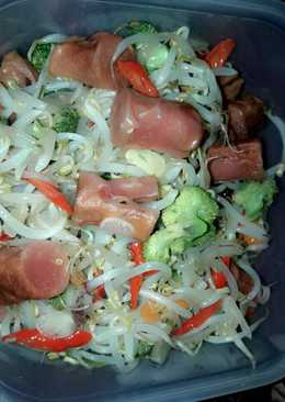 Tumis saos (sayuran+sosis)