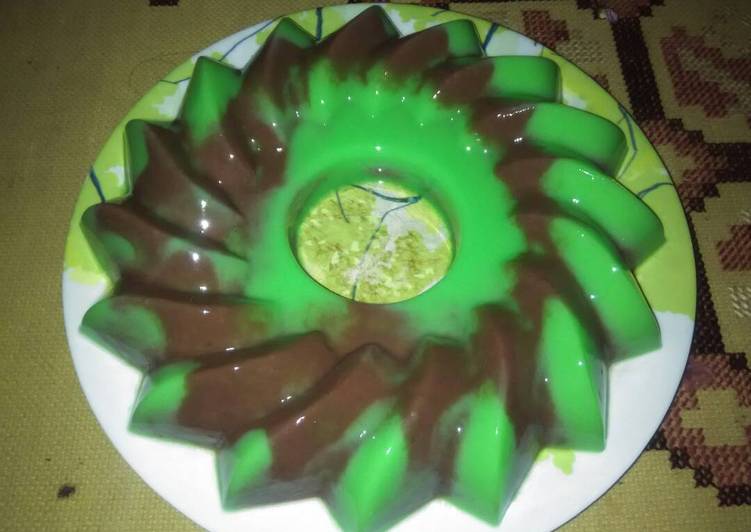 gambar untuk resep Puding coklat pandan roti tawar