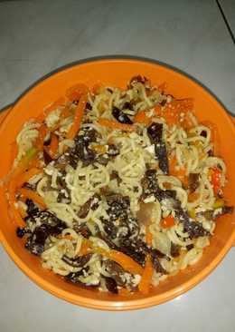 Mie goreng wortel jamur kuping
