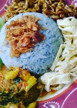 Nasi uduk biru magic com dengan pewarna alami