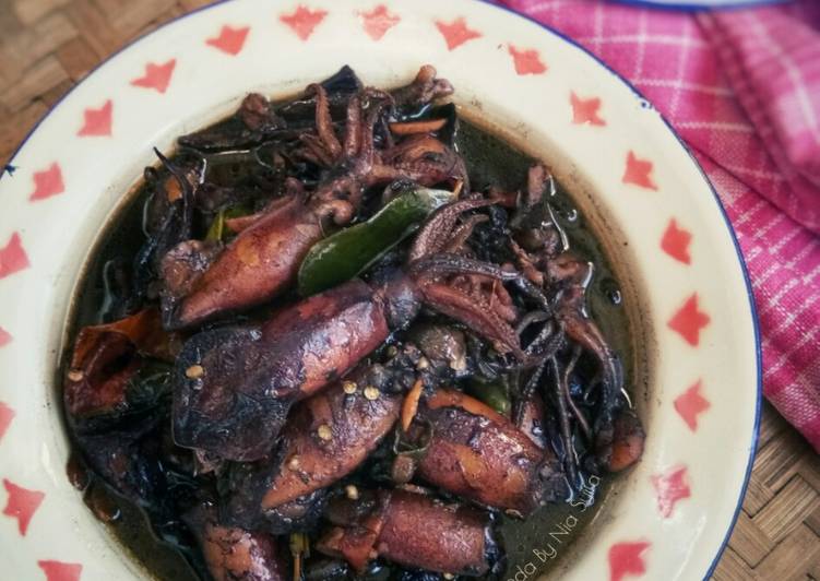 resep lengkap untuk Cumi-cumi Masak Hitam