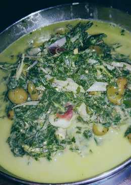 Gulai daun ubi tumbuk campur ikan teri