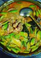 Gulai ayam padang santan kental dengan batang talas ala mande