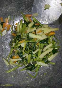 Tumis kangkung KW (Kentang Wortel)