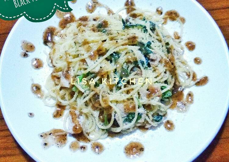 cara membuat Tuna Spinach Pasta with Black Pepper Sauce