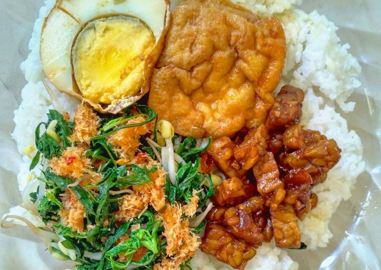 Resep Tahu-Telur Bumbu Bali + Sayur Urap + Tempe Orek oleh Nyonya Jaya Cooking - Cookpad
