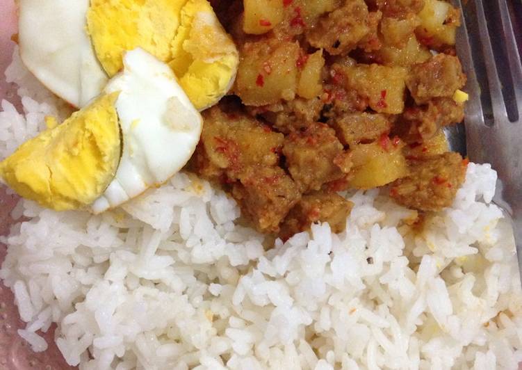 cara membuat Sambel goreng kentang telur tempe