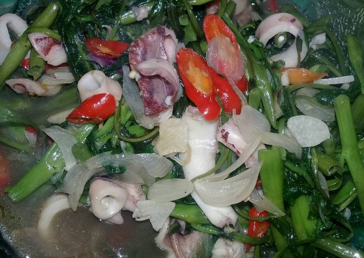 resep makanan Tumis kangkung dan cumi asin